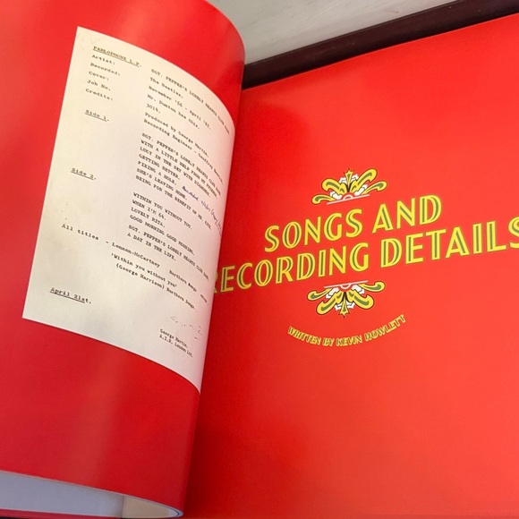 The Beatles Sgt. Pepper's Anniversary Edition 6 Disc Super Deluxe Album Box - Picture 14 of 16